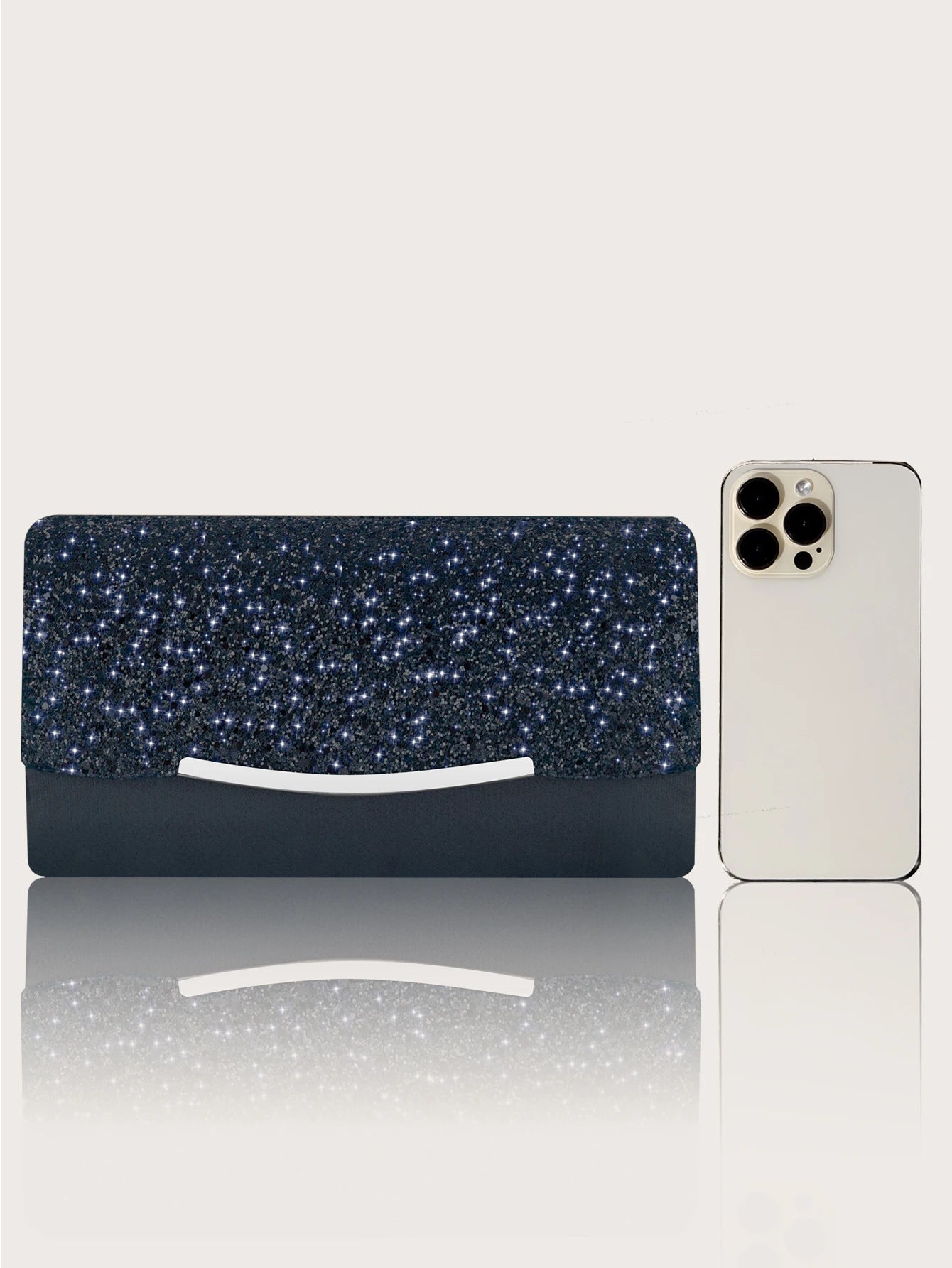 Romantic and stylish sequined women&