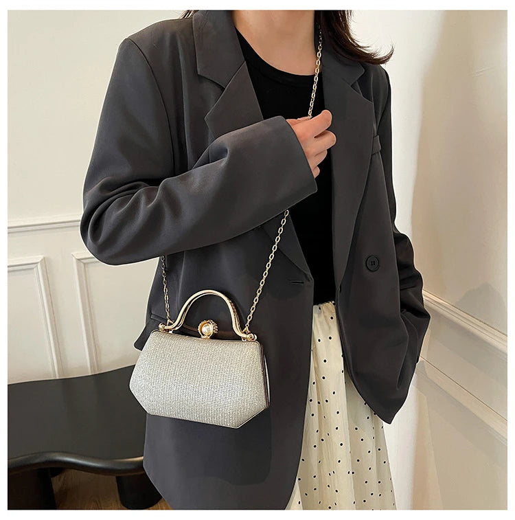 Solid Color Versatile Evening Bags Chains Hasp 2025 New High Quality Bags for Women Personality Simple Crossbody Bags