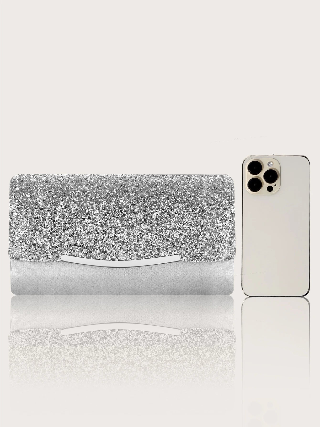Romantic and stylish sequined women&