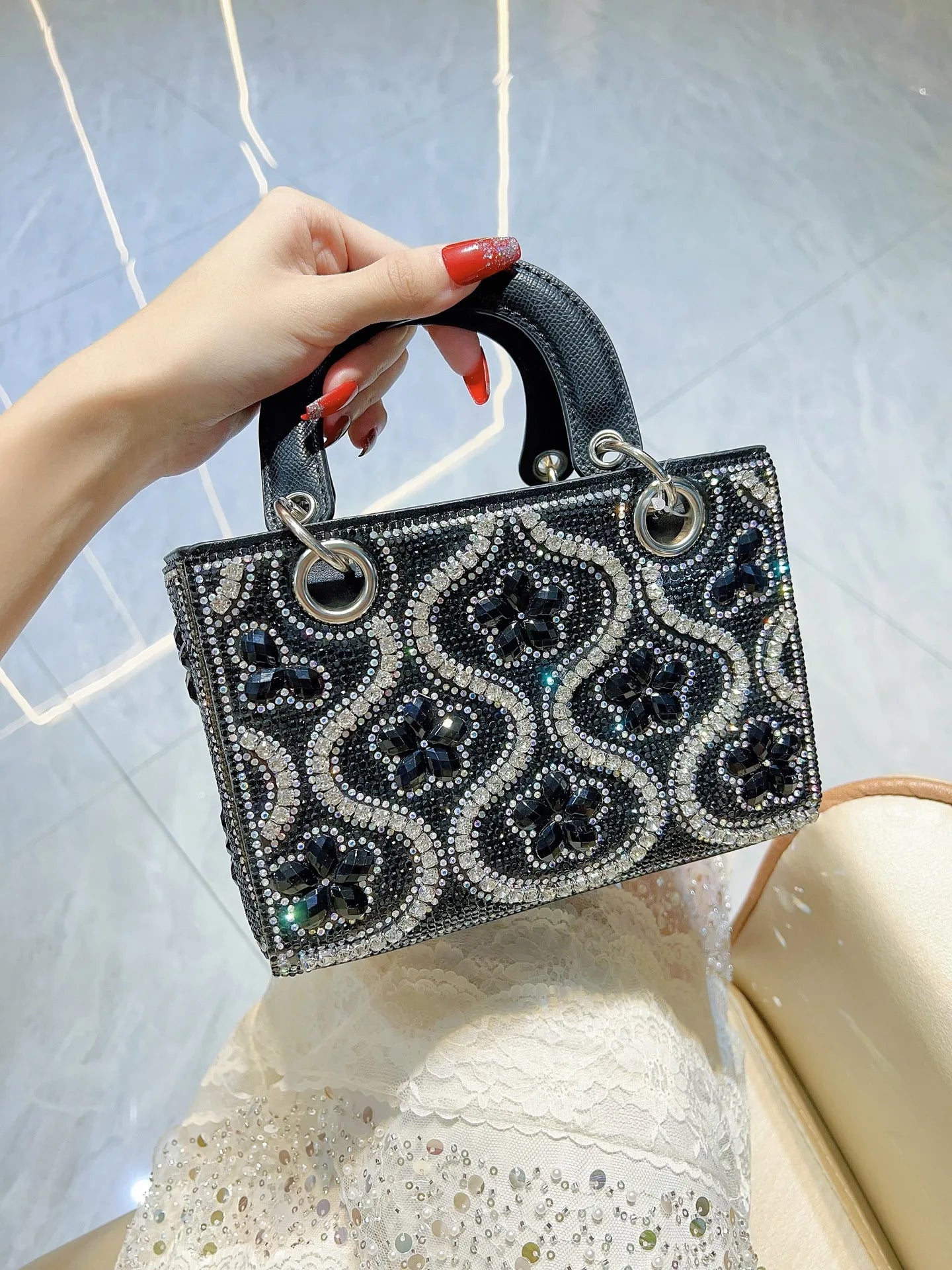 Handmade Light Luxury Women Evening Bag Handbag Shoulder Crossbody Dinner Bag shiney Diamond Decoration Fashion Women Party Bag