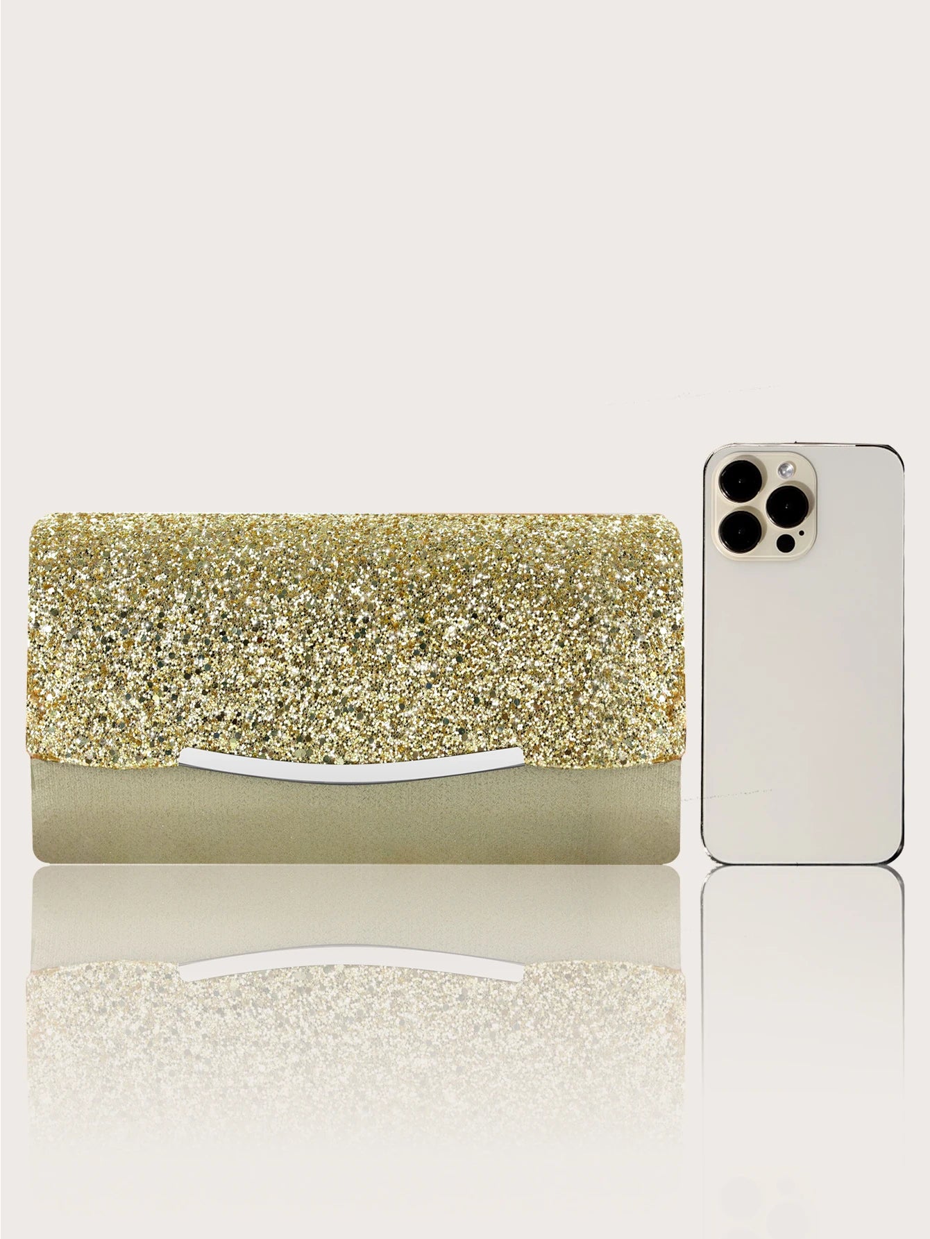 Romantic and stylish sequined women&
