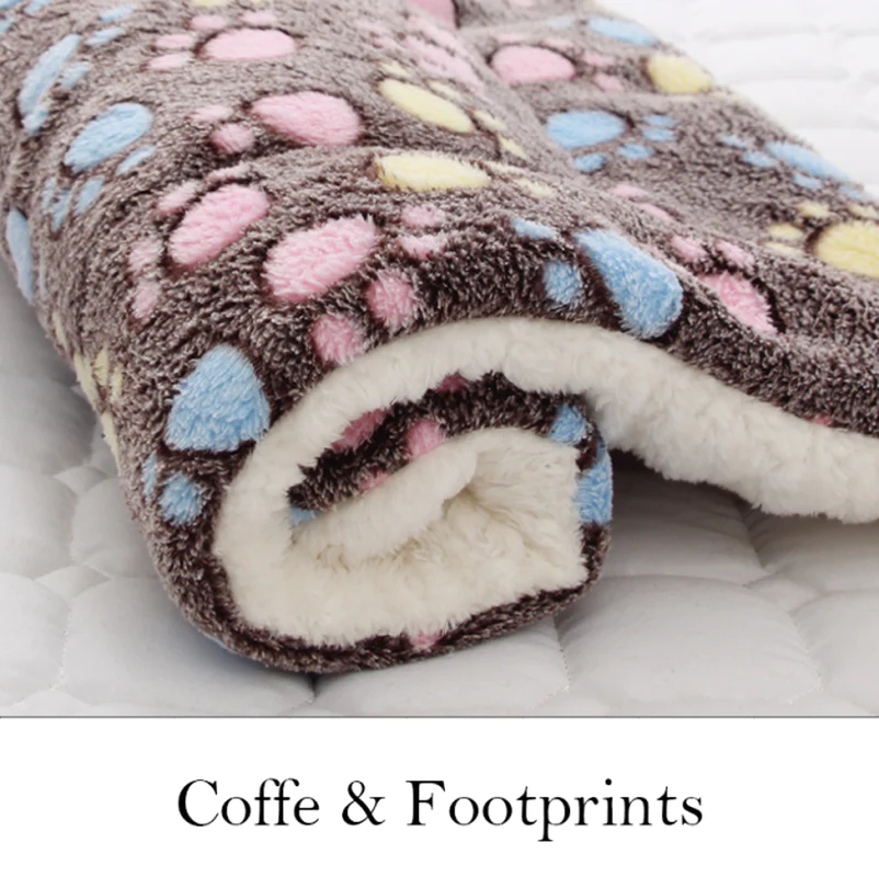 Luxury Thickened Flannel Pet Blanket for Dogs and Cats - Cozy Sleep Mat