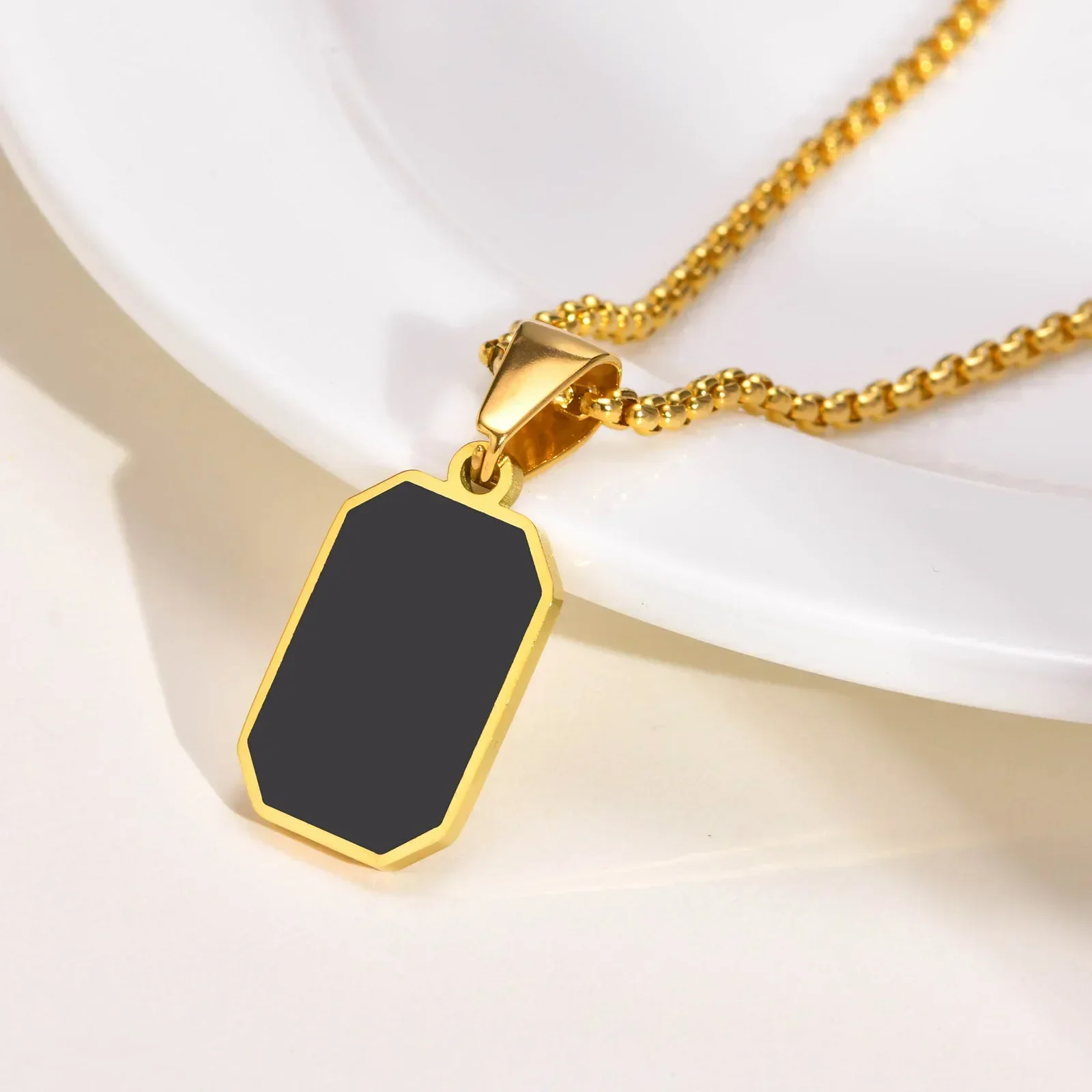 2024 New Gold Color Mens Geometric Square Necklaces for Men Black Enamel Rectang