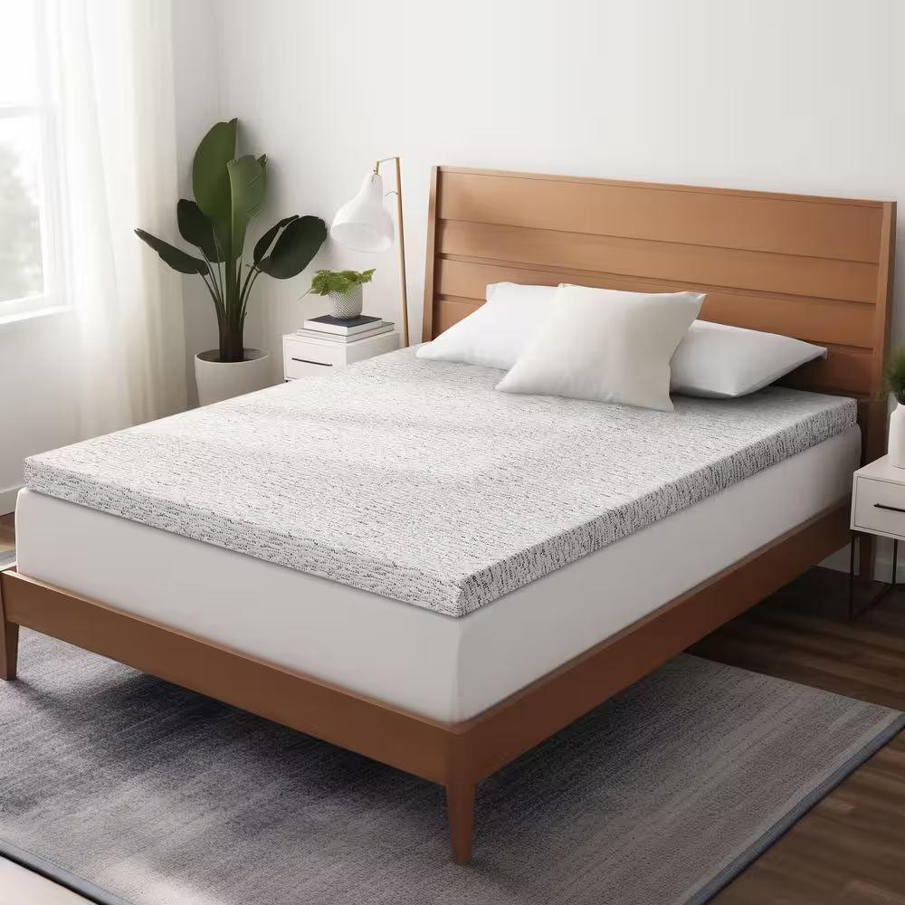 Medium 4 In. Queen Cooling Gel-Infused Memory Foam Mattress Topper with Removabl