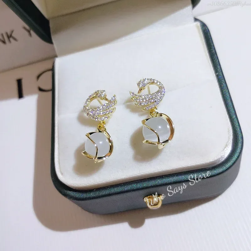 New Fashion Fine Swan Earrings Women Stainless Steel Earrings Temperament High Q