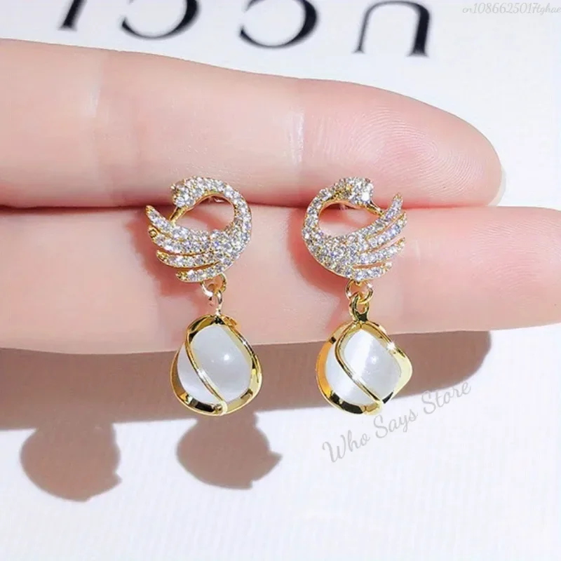 New Fashion Fine Swan Earrings Women Stainless Steel Earrings Temperament High Q