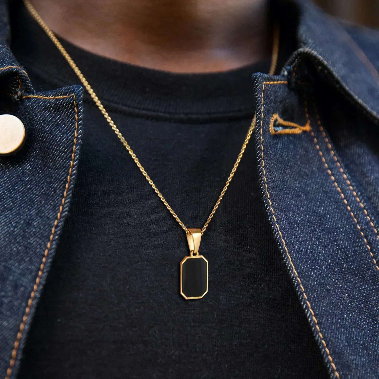 2024 New Gold Color Mens Geometric Square Necklaces for Men Black Enamel Rectang