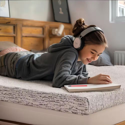 Medium 4 In. Queen Cooling Gel-Infused Memory Foam Mattress Topper with Removabl