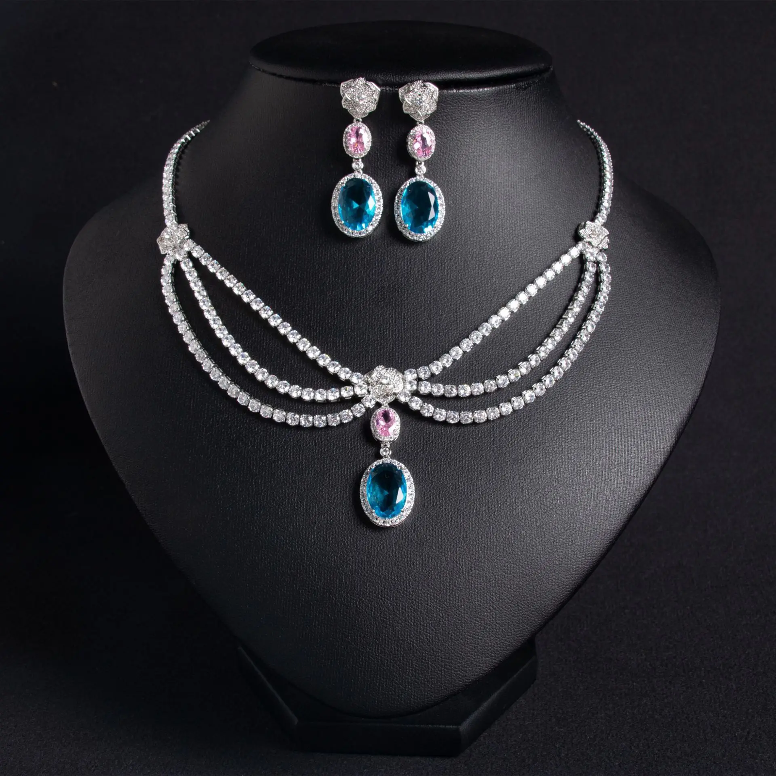 Elegant Women&