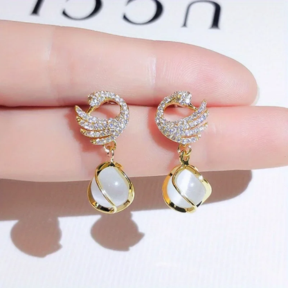 New Fashion Fine Swan Earrings Women Stainless Steel Earrings Temperament High Q