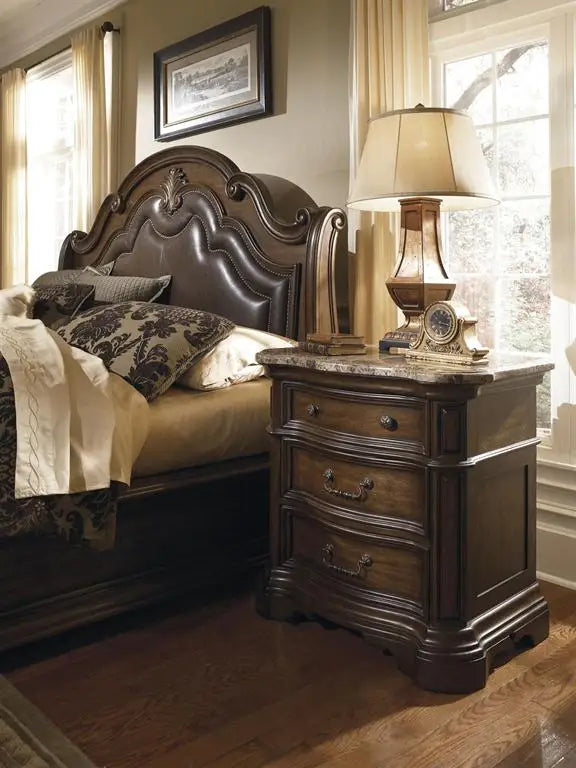 Classic King Size Bedroom Set European Style Hot Sell Royal Luxury Bedroom Furniture 5070