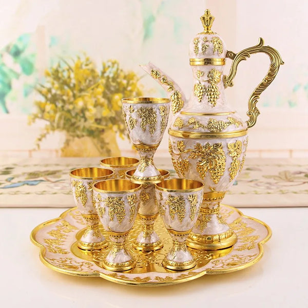 1 Set European Retro Palace Wine Set Home Wedding Holiday Supplies Metal Gift Hip Flask Set Ornaments Christmas Gift