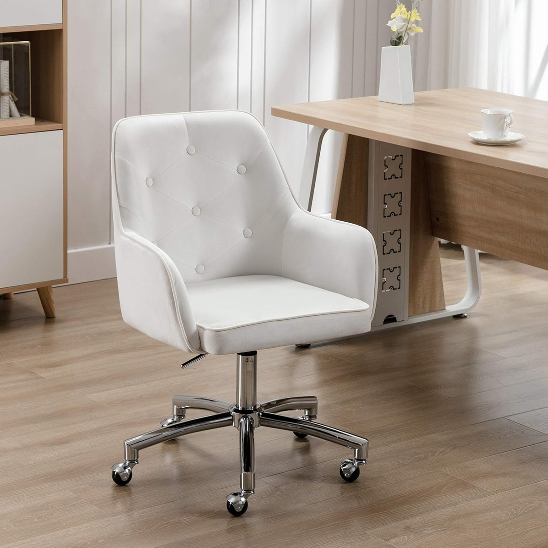 Home Office Chair, White Cute Modern Desk Chair Velvet Tufted Vanity Chair Uphol