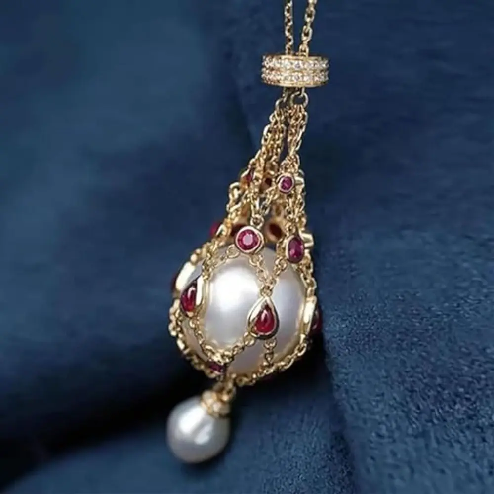 Elegant Pearl Lavalier Pendant Necklace with Metal Braided Mesh Design
