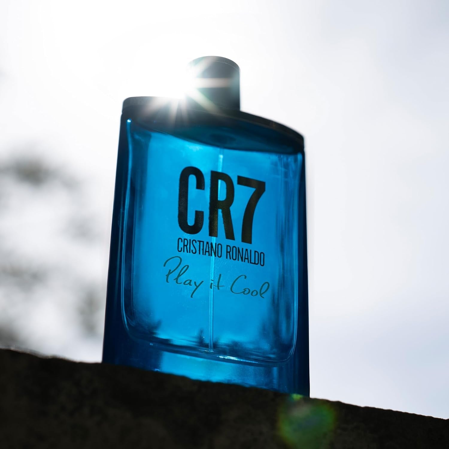 CR7 Play It Cool - Blends Bright Citruses and Aromatic Fougere Notes - Fresh, Invigorating and Sensual - Light Enough for Everyday Wear - Masculine Fragrance - 50 Ml Spray
