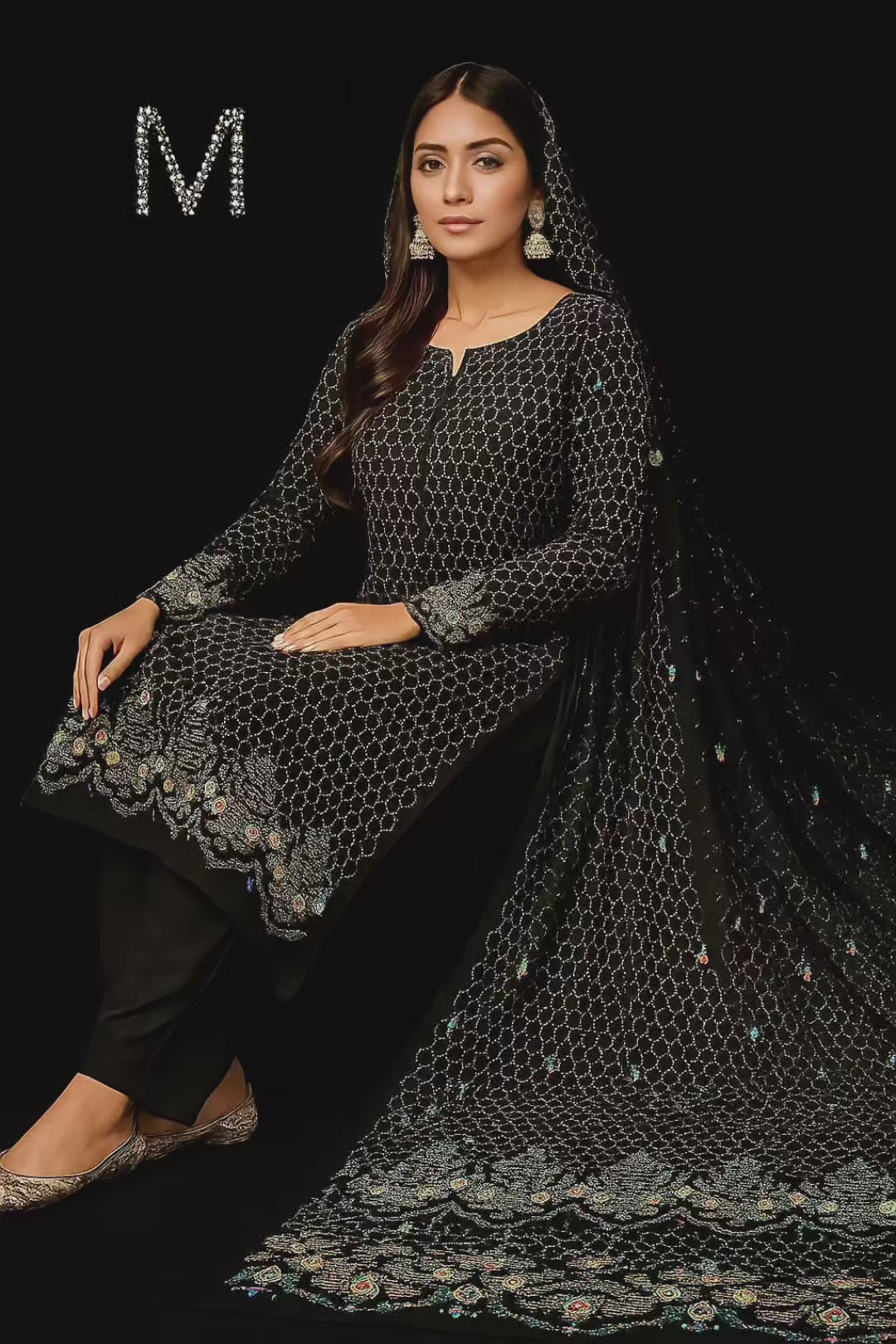 𝕄𝕮 𝔻𝕚𝕒𝕞𝕠𝕟𝕕 ⬩ 𝕄𝕚𝕕𝕟𝕚𝕘𝕙𝕥 𝔾𝕝𝕠𝕨 𝕔𝕙𝕚𝕗𝕗𝕠𝕟